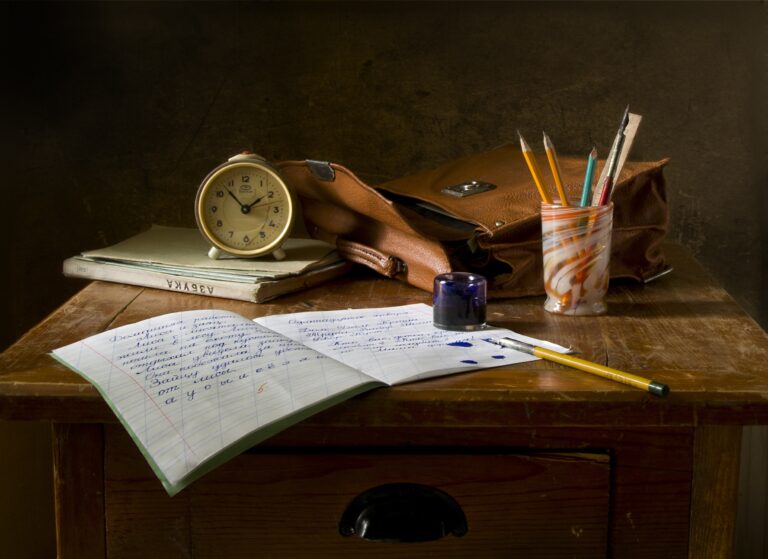 How to write amazing fascination plus the 7 templates I use to write killer fascinations.