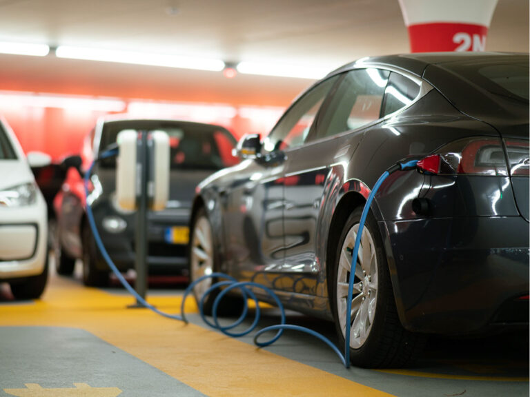The Centre May Cut Import Duties on Foreign Electric Vehicles Under $10,000