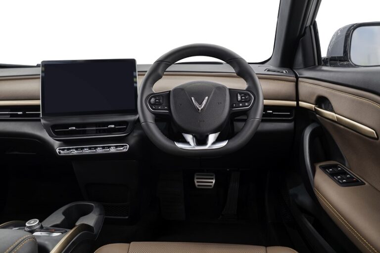 VinFast’s VF 6 and VF 7 Offer New Symbols of Accessible Premium EVs